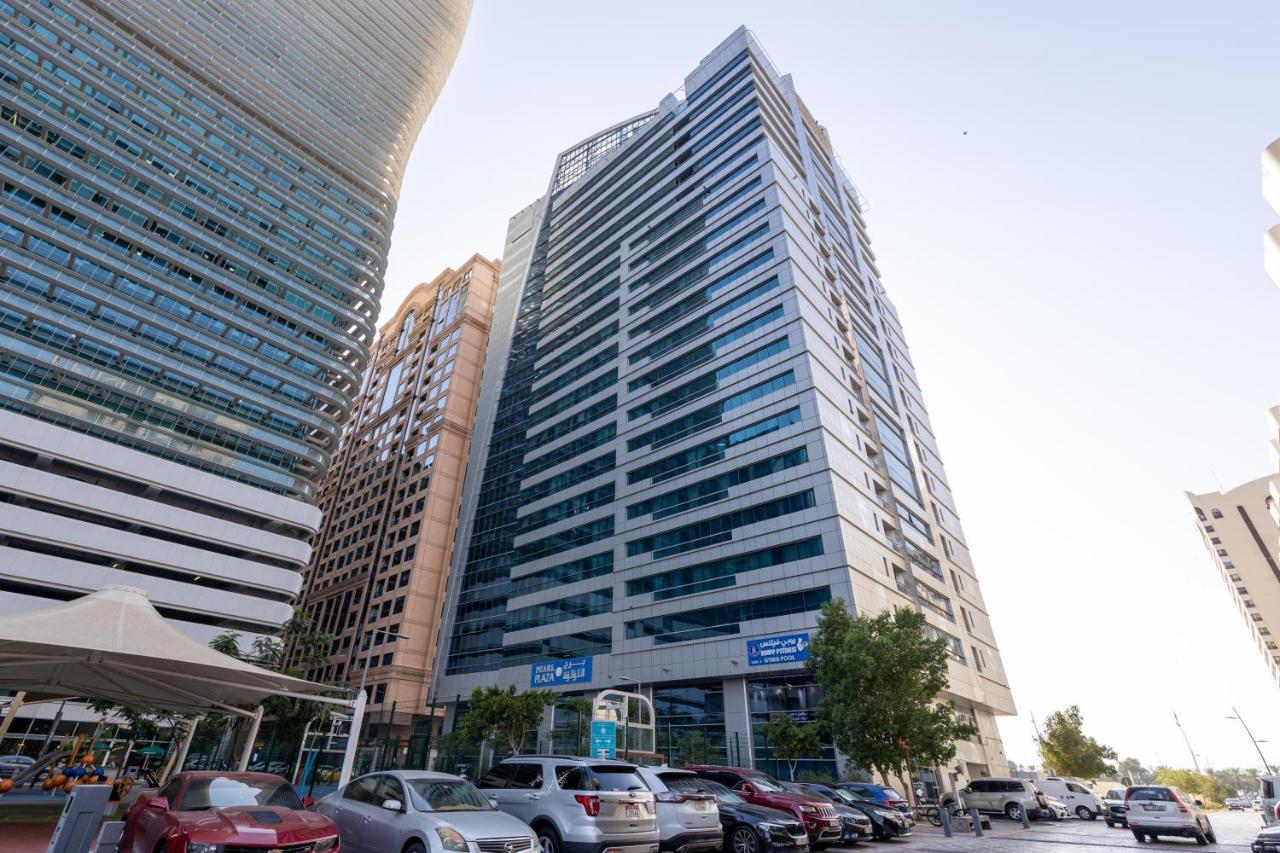 Spacious 3 Bedroom Apartm Front Apartment Abu Dhabi