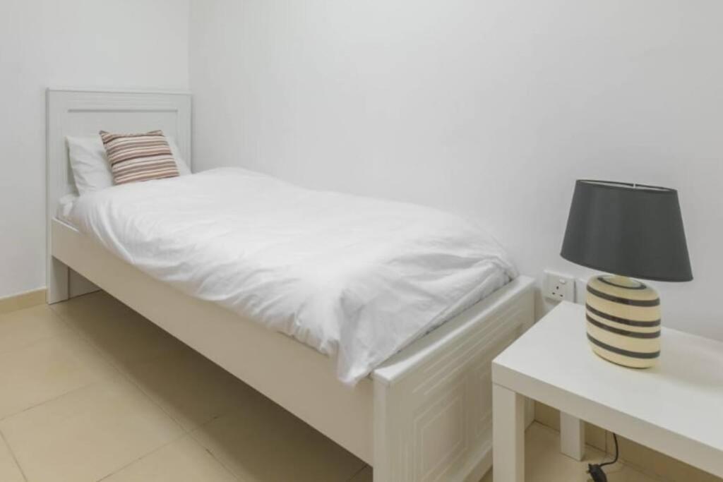 Spacious 3 Bedroom Apartm Front Apartment