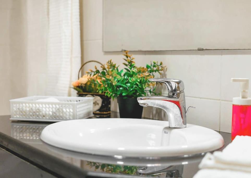 Spacious 3 Bedroom Apartm Front